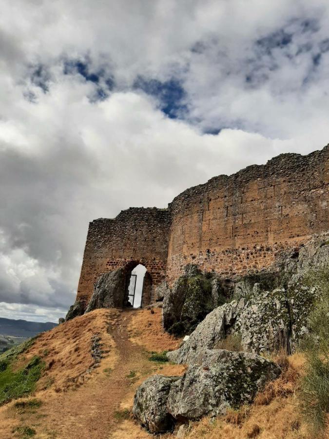 En El Cerro Del Buho * Piedrabuena